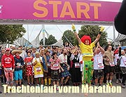 31. München Marathon: Schaulaufen der Nationen beim 6. Münchner Trachtenlauf am 08.10.2016. Fotos & Video (©Foto: Martin Schmitz)